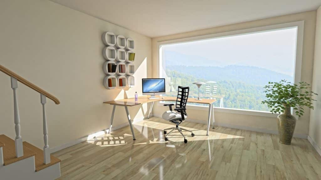 משרד עם כסא ומחשב